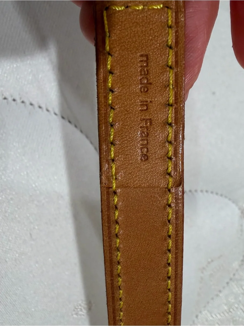 Louis Vuitton Leather Crossbody Strap in Tan with Gold Hardware - Picture 5 of 9